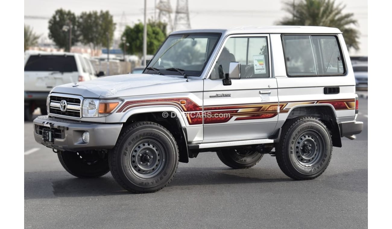 تويوتا لاند كروزر 70 Toyota Land Cruiser Hard Top LC71 with Winch, Fog lamps