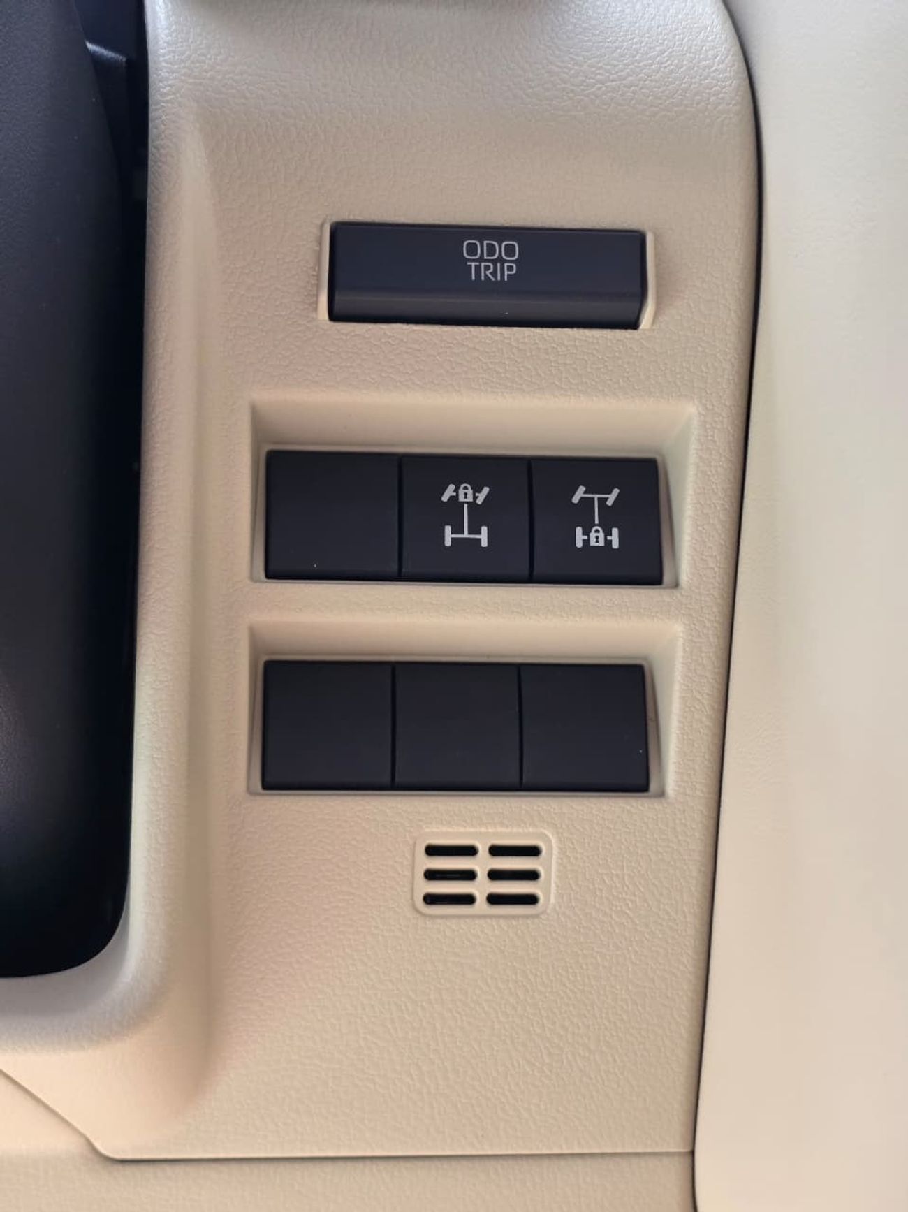 تويوتا لاند كروزر VX 4.0L