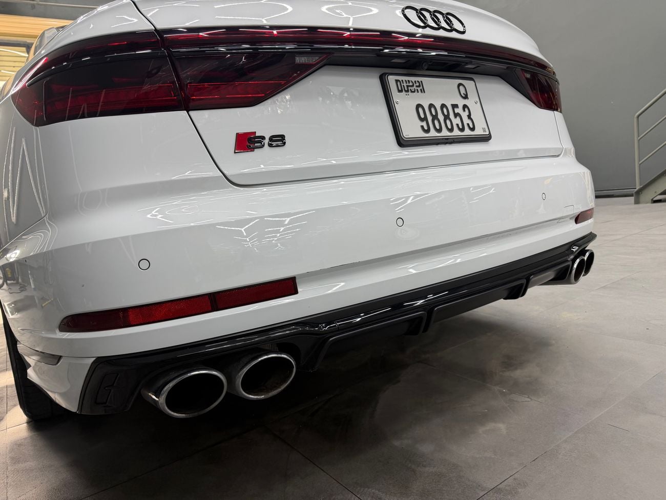Audi S8 full option