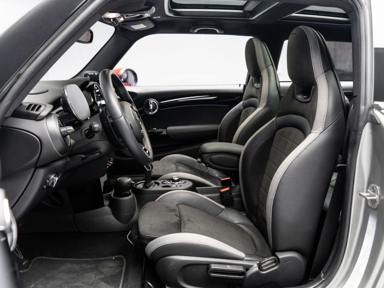 Mini Cooper SUMMER STARTS NOW | EXCLUSIVE DEAL BY BLACKLINE, May 2027 Mini Warranty + Service Contract, GCC