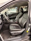 Toyota RAV4 XLE 2.5L push start 2024