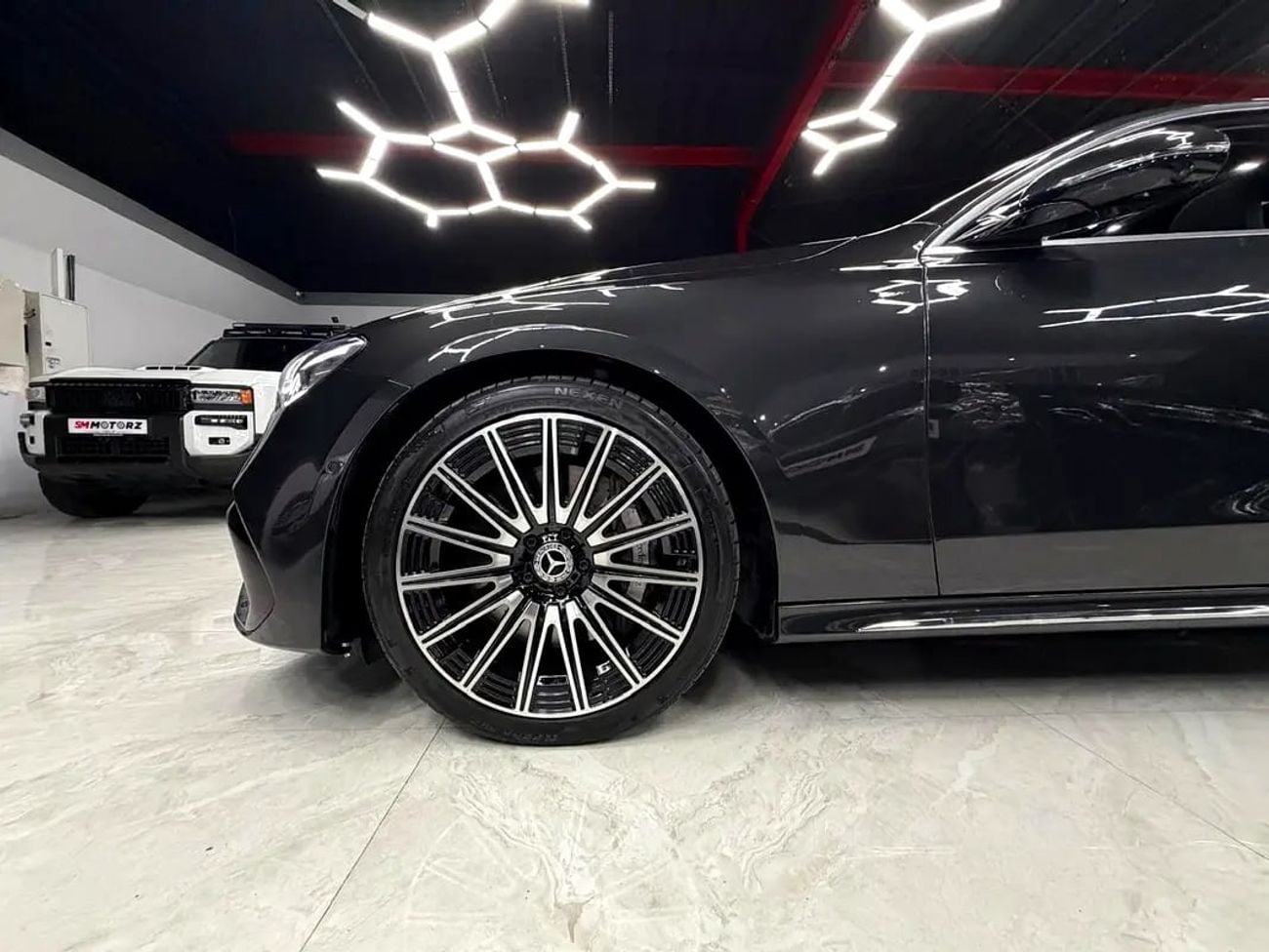 Mercedes Benz E300 PREMIUM PLUS