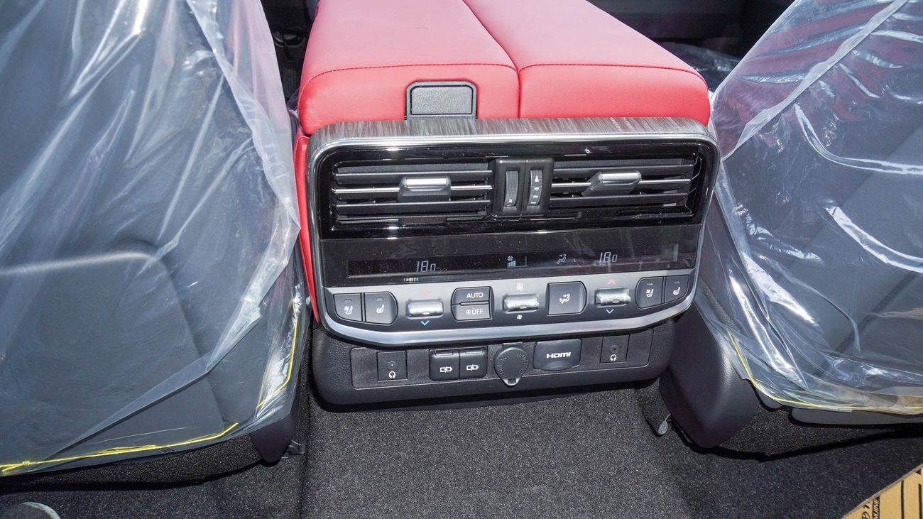 Toyota Land Cruiser GR SPORT 3.5L V6