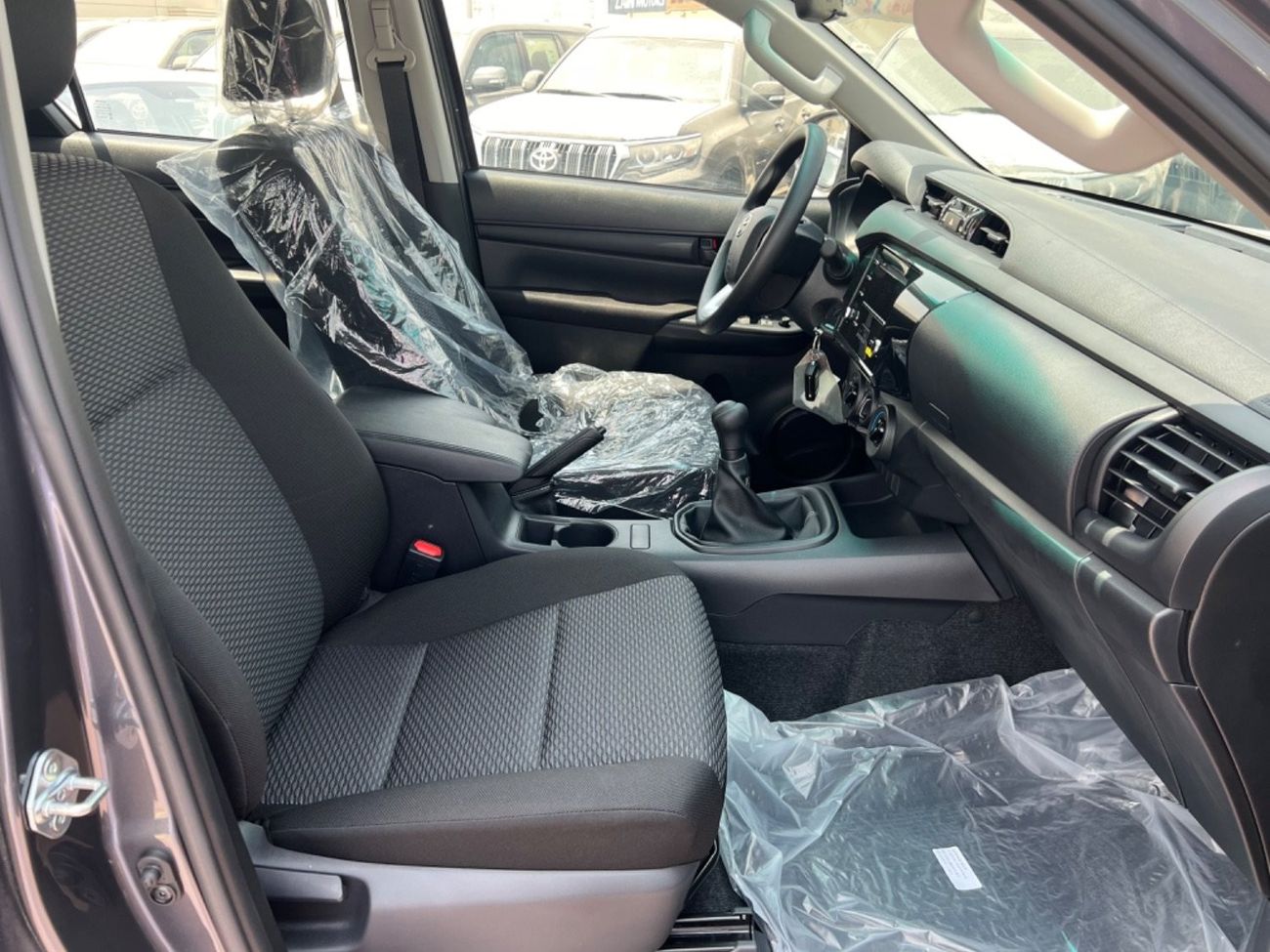 Toyota Hilux TOYOTA HILUX 2.4 DIESEL 4WD 4DOORS 2024