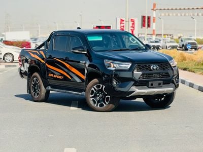 تويوتا هيلوكس Toyota HILUX Full option top of the range with some new options which  HILUX doesn’t have it