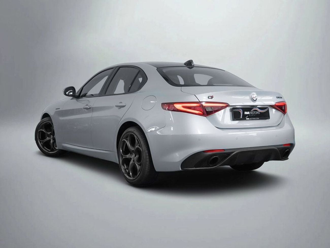 ألفا روميو جوليا Veloce 2.0L RWD