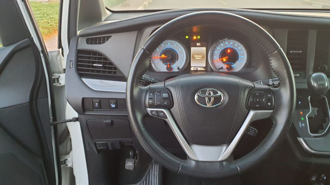 Toyota Sienna Toyota Sienna 2016 – 3.5L V6 | Petrol | Automatic | American Specs