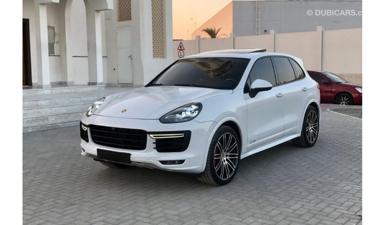 Porsche Cayenne GTS