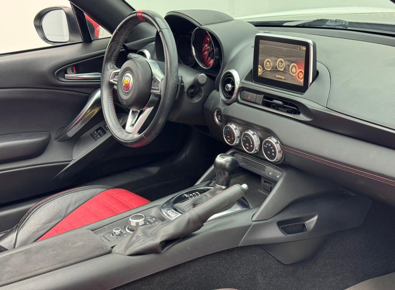 أبارث 124 سبائیدر 2018 Abarth 124 Spider, Service History, 1 Year Warranty, Excellent Condition, GCC