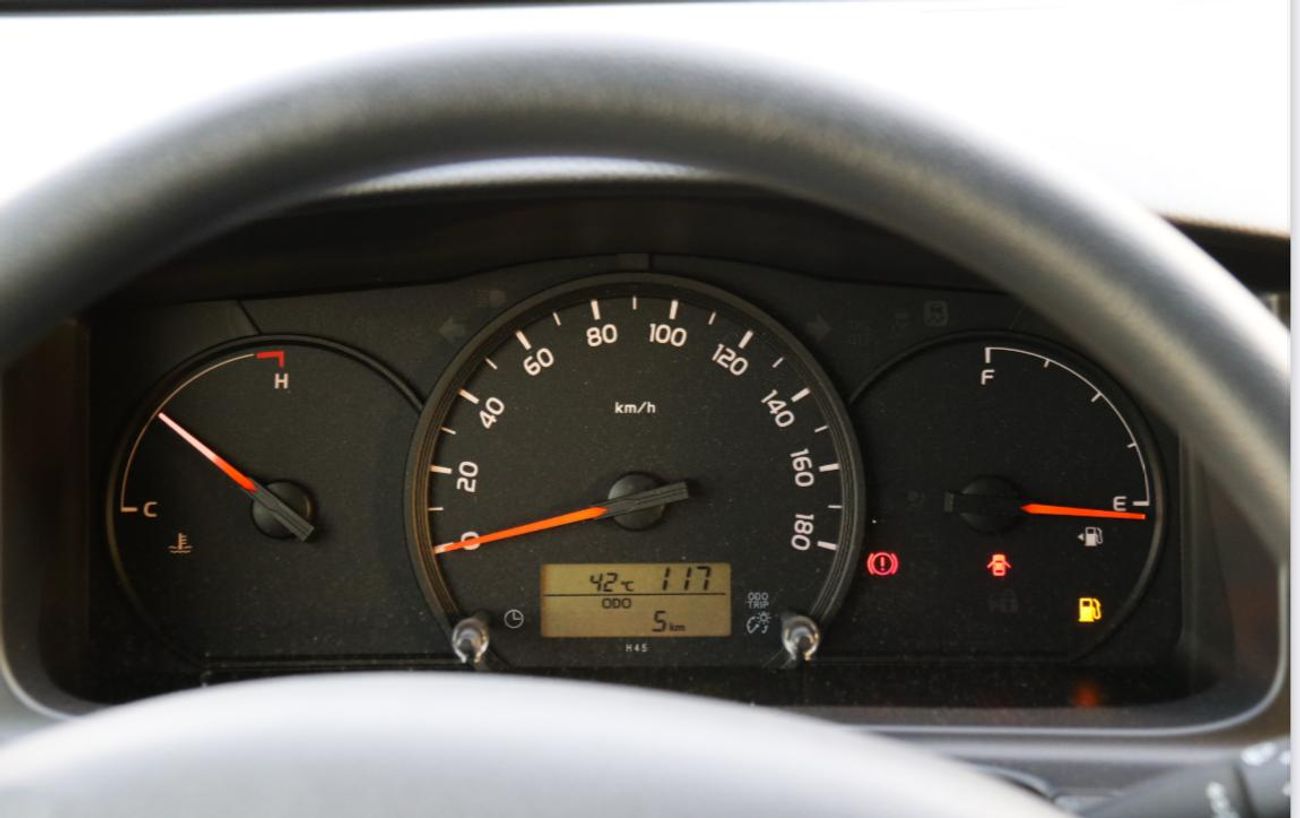 Toyota Hiace GL -Standard Roof  Panal Van 2.7L