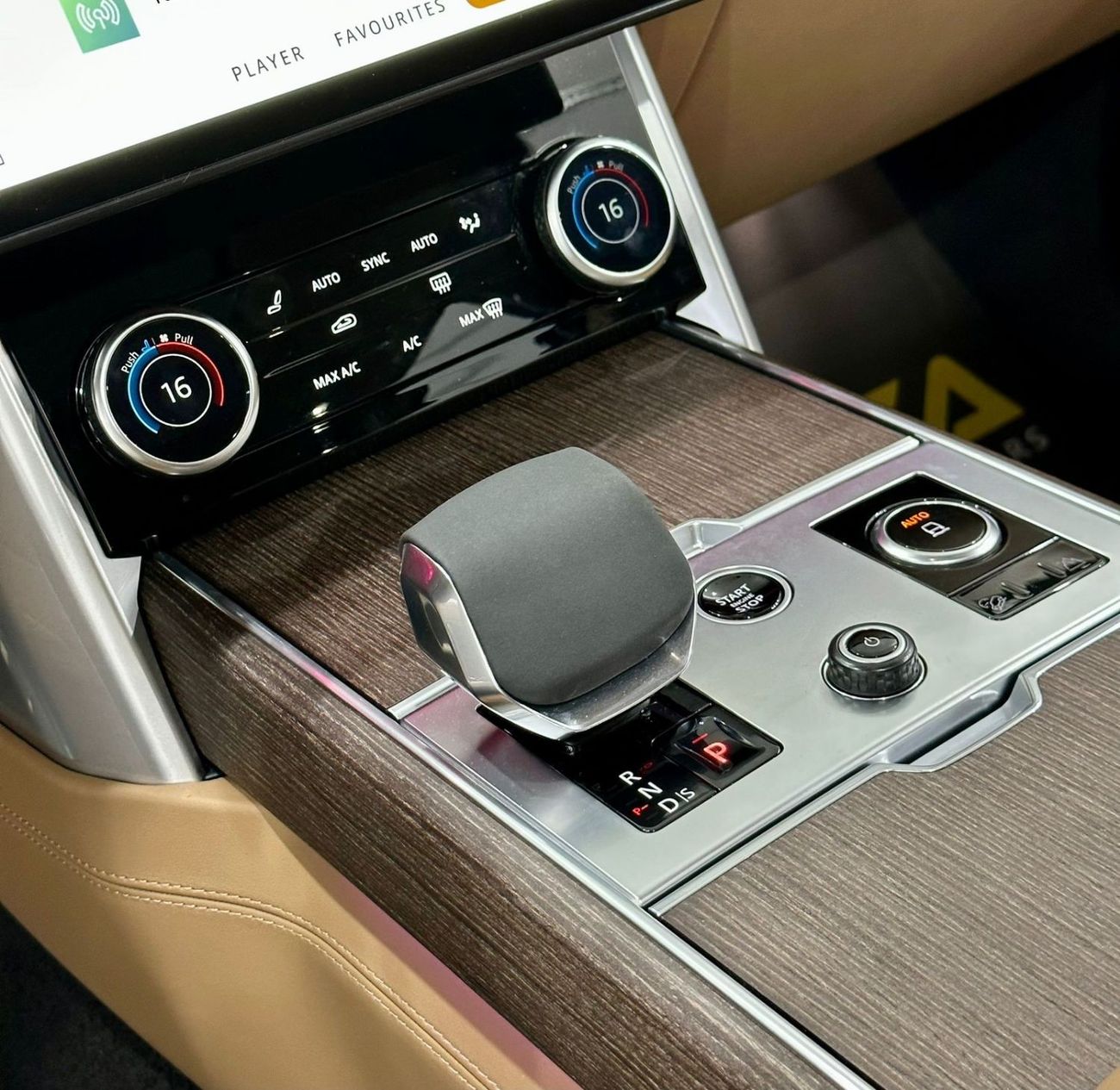 Land Rover Range Rover 2023 Range Rover Vogue HSE P530, Al Tayer Warranty + Service Contract, GCC