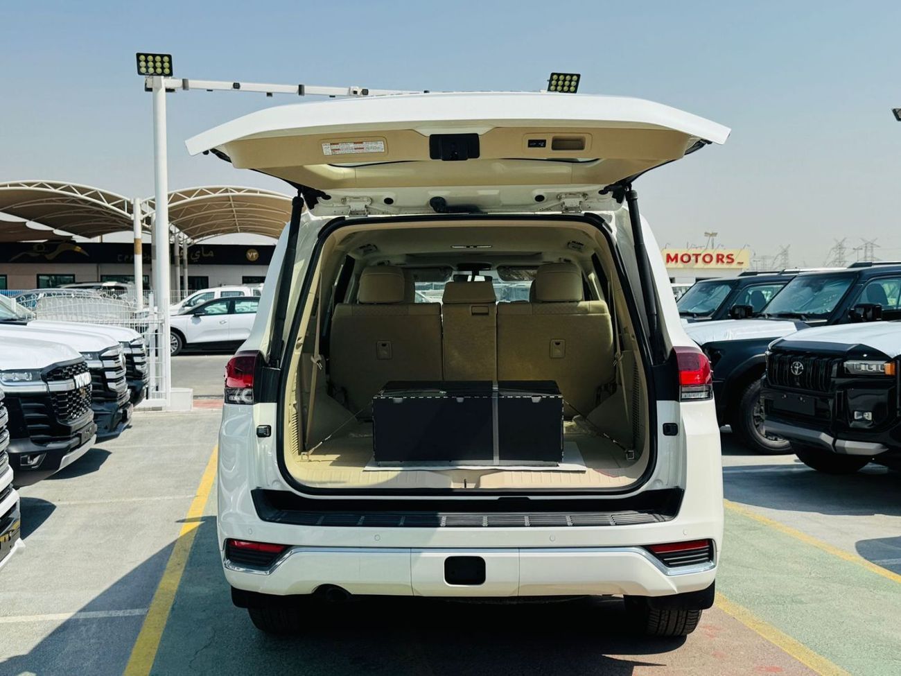 تويوتا لاند كروزر TOYOTA LC 300 VX 3.3L DSL MID/O A/T WHITE 2024