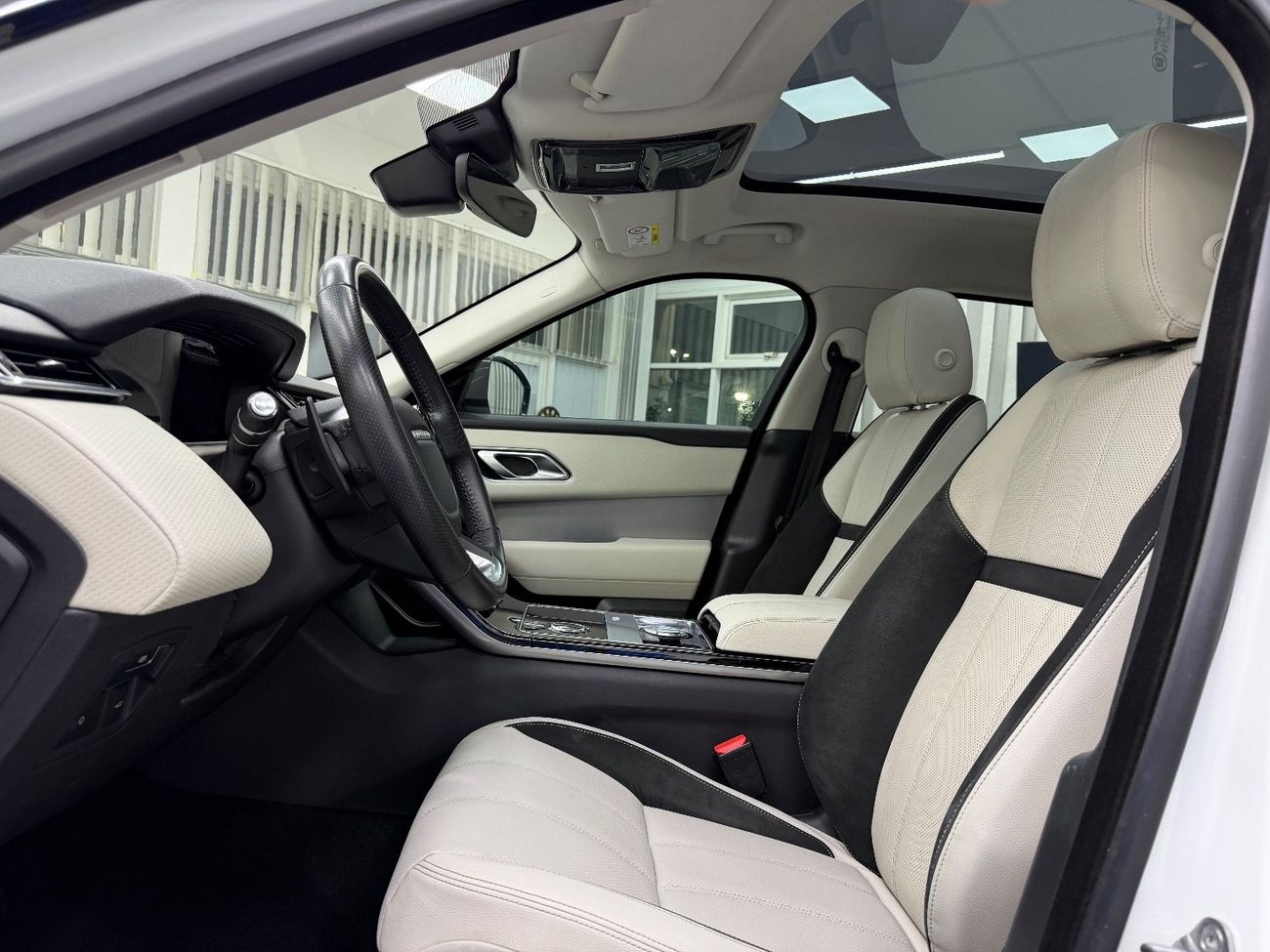 لاند روفر رينج روفر فيلار P250 S 2.0L Petrol