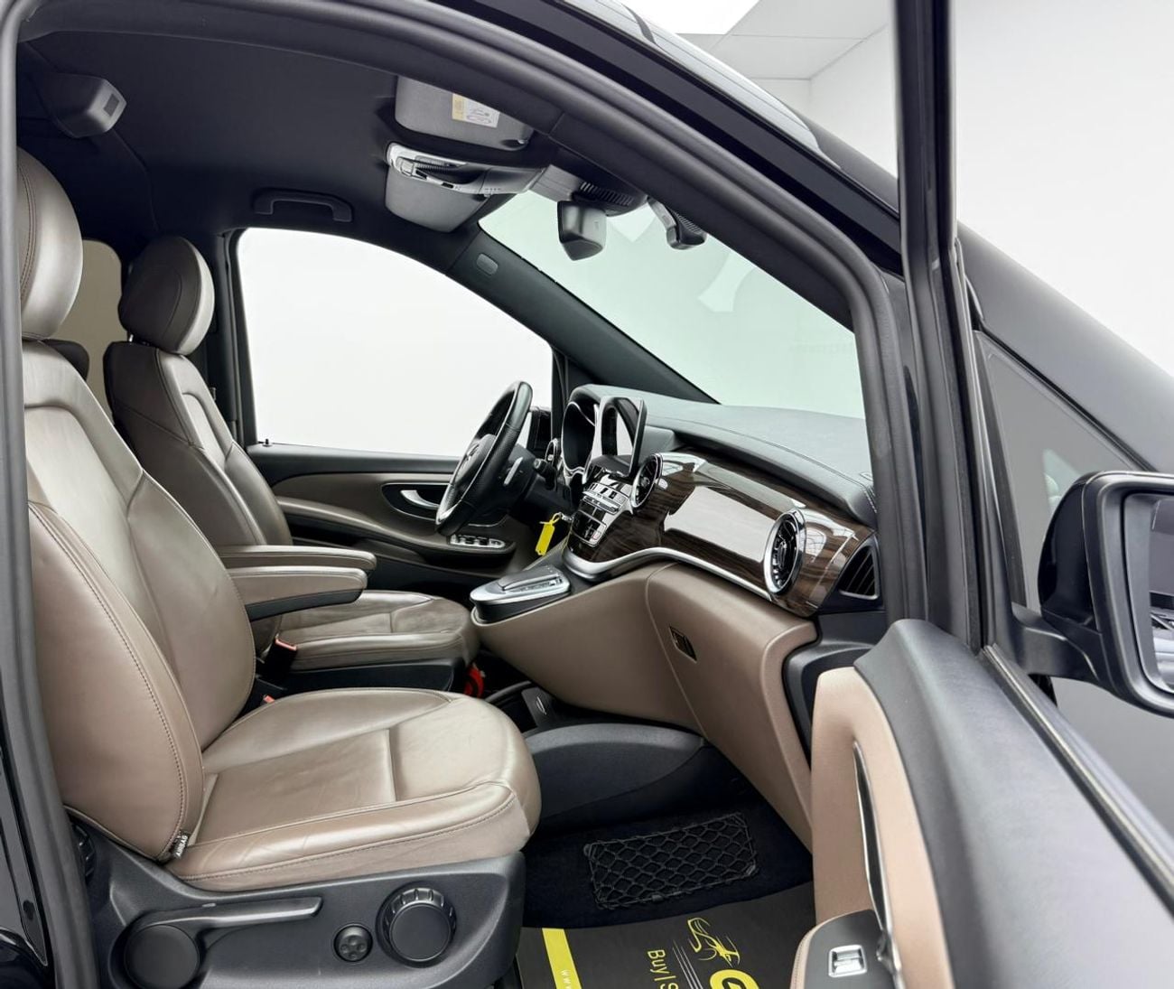 Mercedes-Benz V 250 2023 Mercedes Benz V250 Premium, Warranty, 8 Seater, Fully Loaded, Excellent Condition, GCC