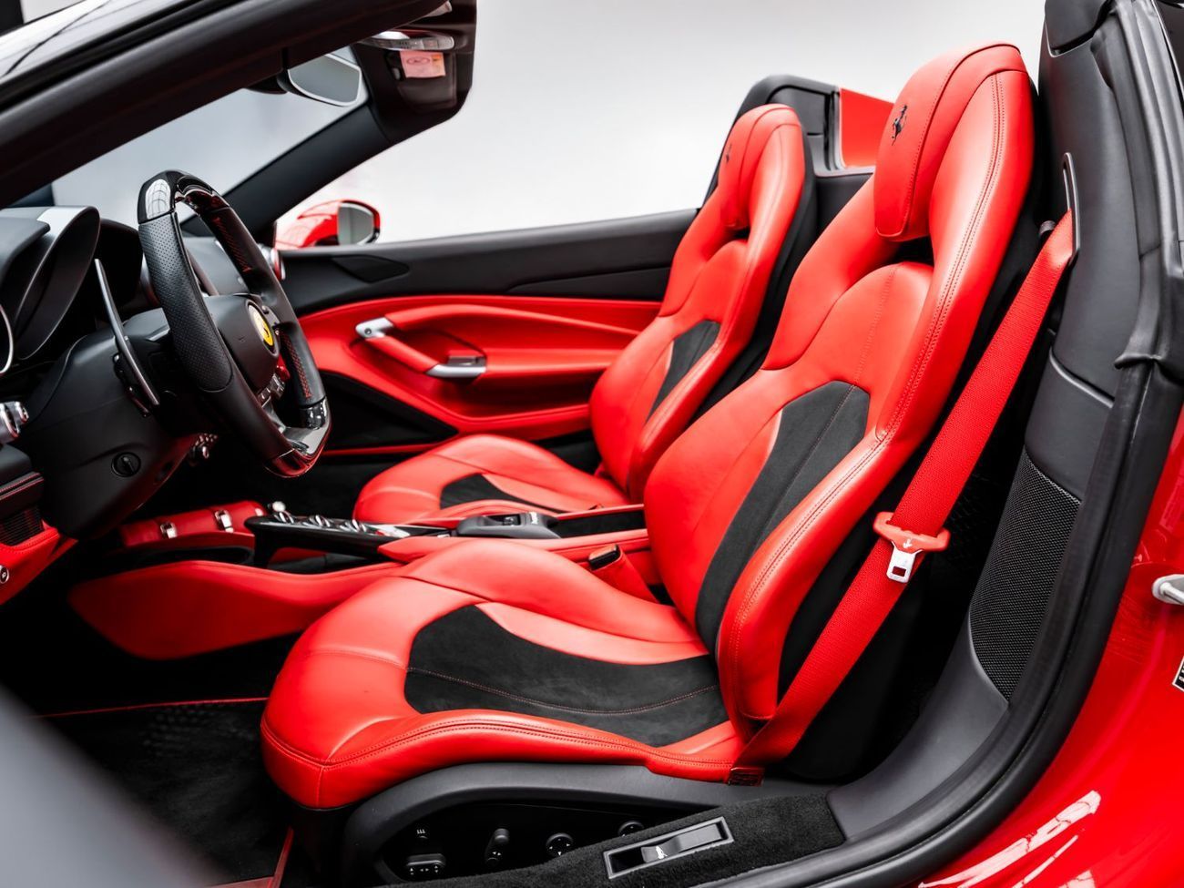 فيراري ف ٨ سبيدر 3.9T V8