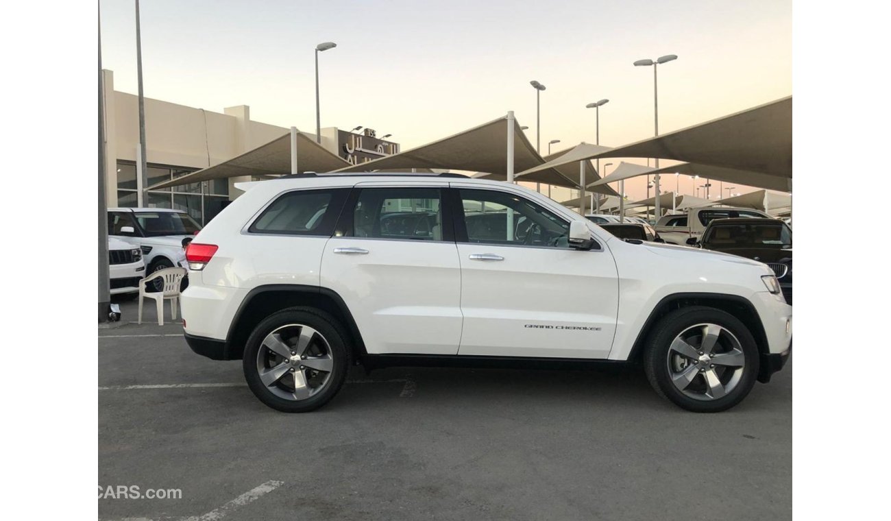 Jeep Grand Cherokee Jeep grand chorque model 2014 GCC car prefect condition full option