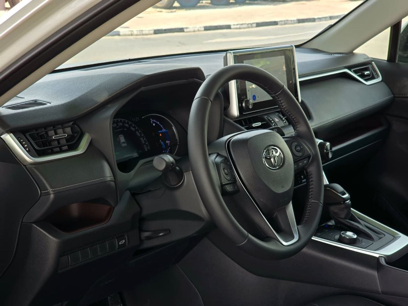 تويوتا راف ٤ LTD HEV TOYOTA RAV4 HYBRID 2.5L AWD FULL-OPTION LIMITED 2025 MODEL