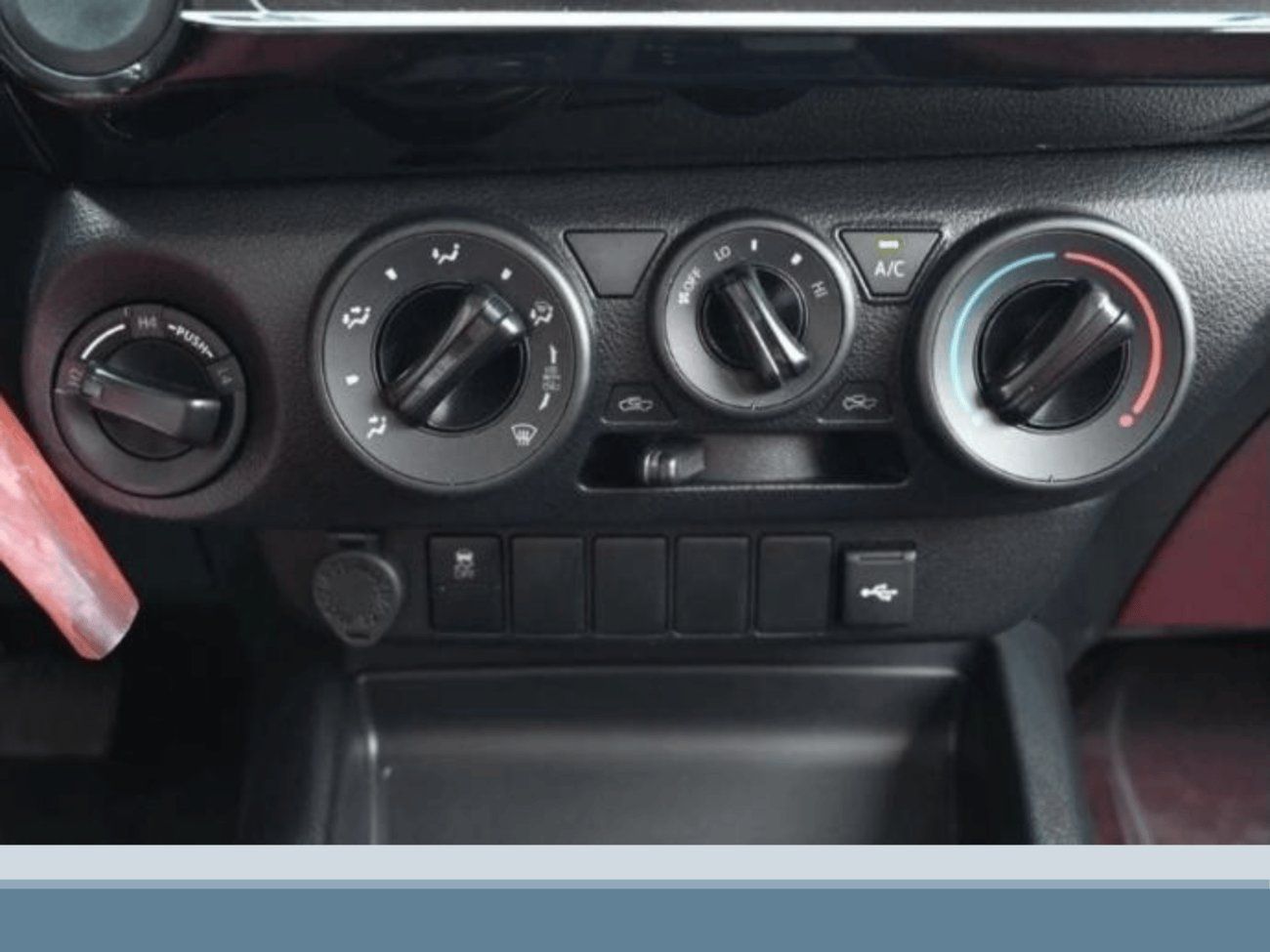 Toyota Hilux ECT0038 - Toyota Hilux DCab Pick Up DLXG - 2.7L Petrol Auto 4wd White/Red