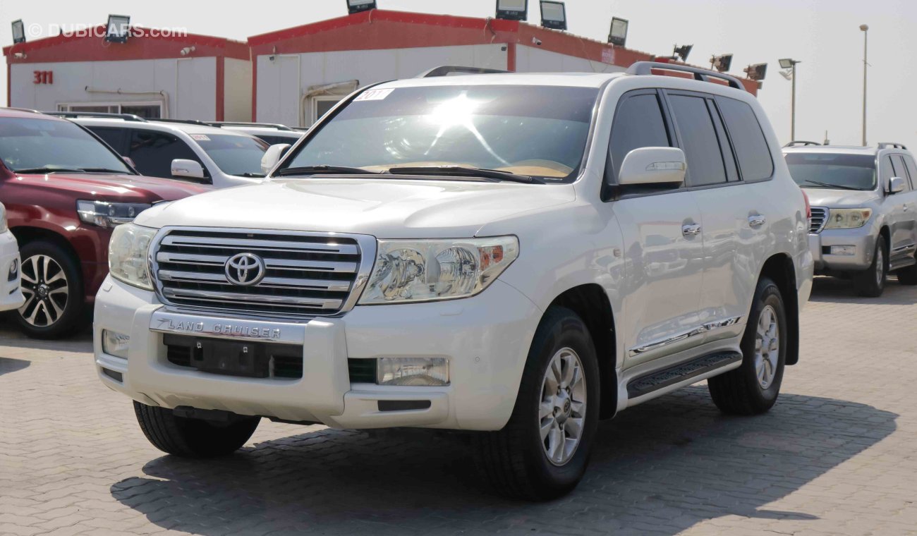 Toyota Land Cruiser GXR V8