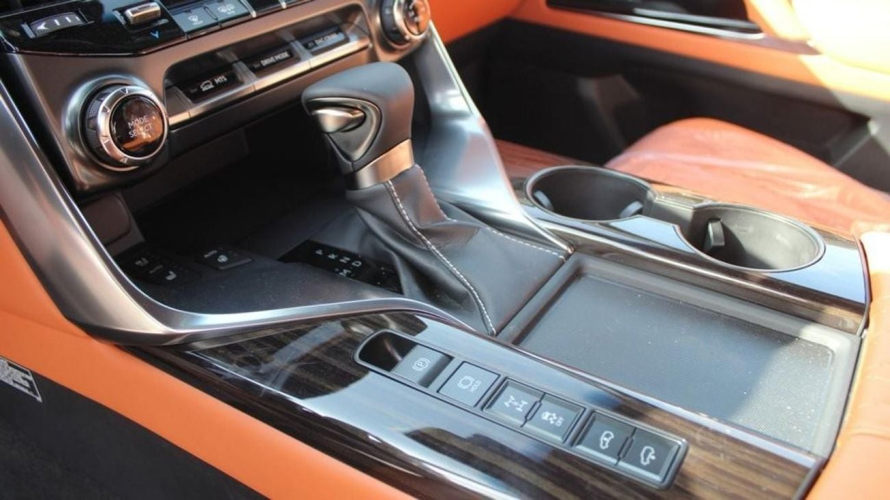 Lexus LX 600 LEXUS LX600 3.5L VIP 4WD AT 2023