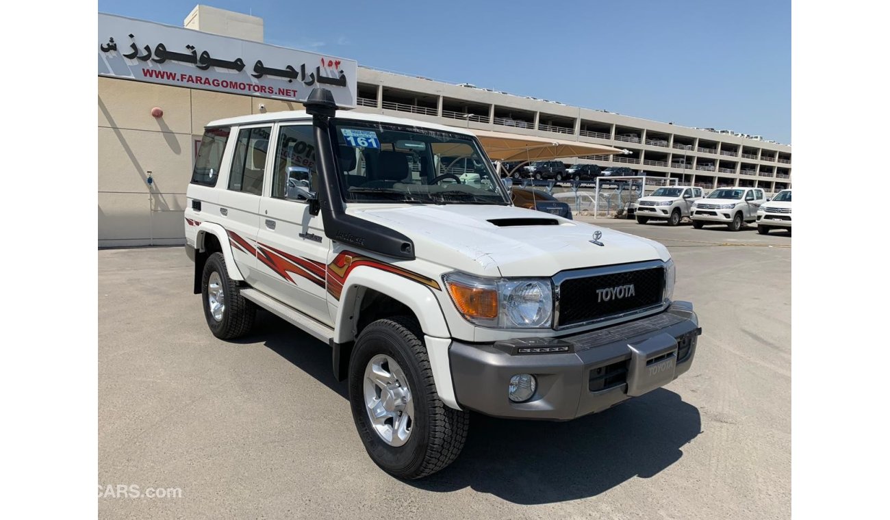 Toyota Land Cruiser VDJ76 V8 DIESEL FULL OPTION 2019 WINCH DIFF-LOCK