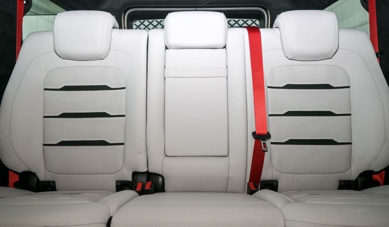 Mercedes-Benz G 63 AMG Mercedes G63 AMG - Gold Magno Color - Carbon Fiber - Rear Entertainment System - Excellent Condition