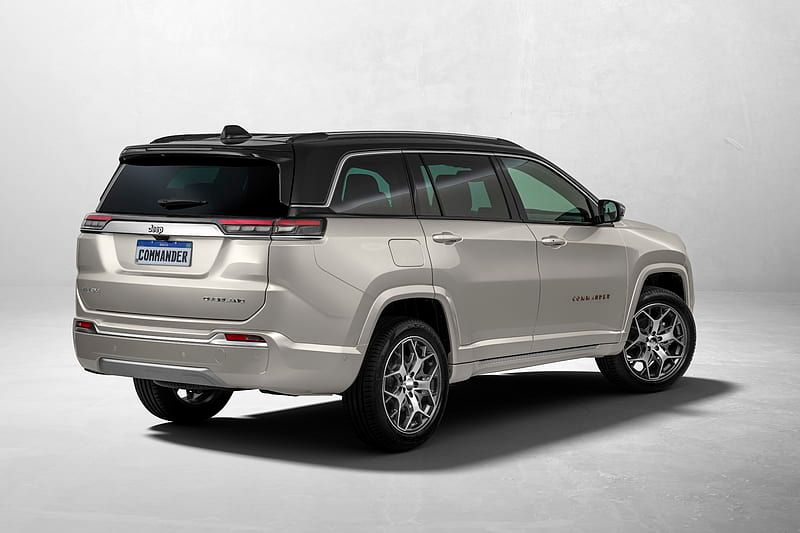 Jeep Commander exterior - Rear Left Angled