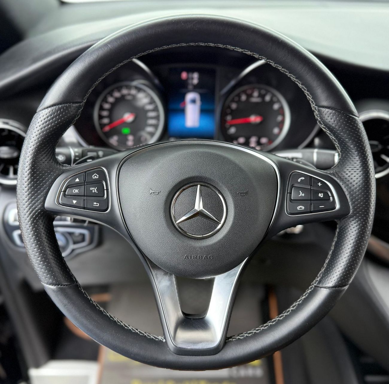 Mercedes-Benz V 250 2023 Mercedes Benz V250 V-Line Design, Warranty, Low Km, Fully Loaded, Excellent Condition, GCC