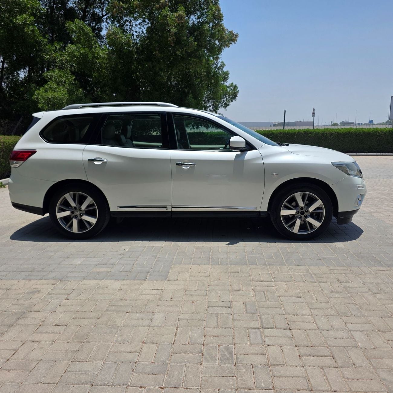 نيسان باثفايندر SV