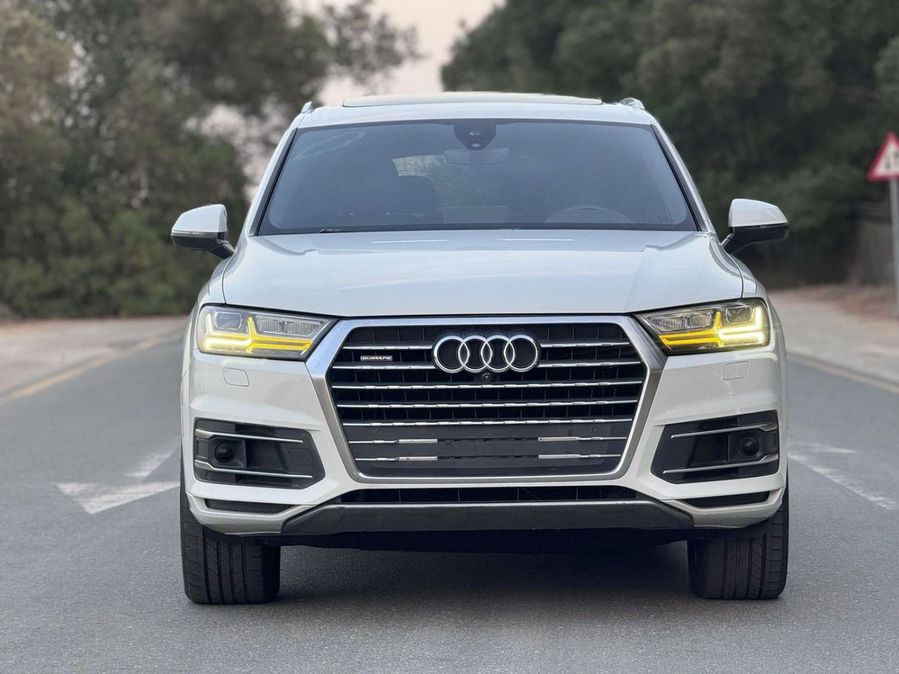Audi Q7 صبغ وكالة، حالة ممتازة جداً، جاهزة للاستخدام.