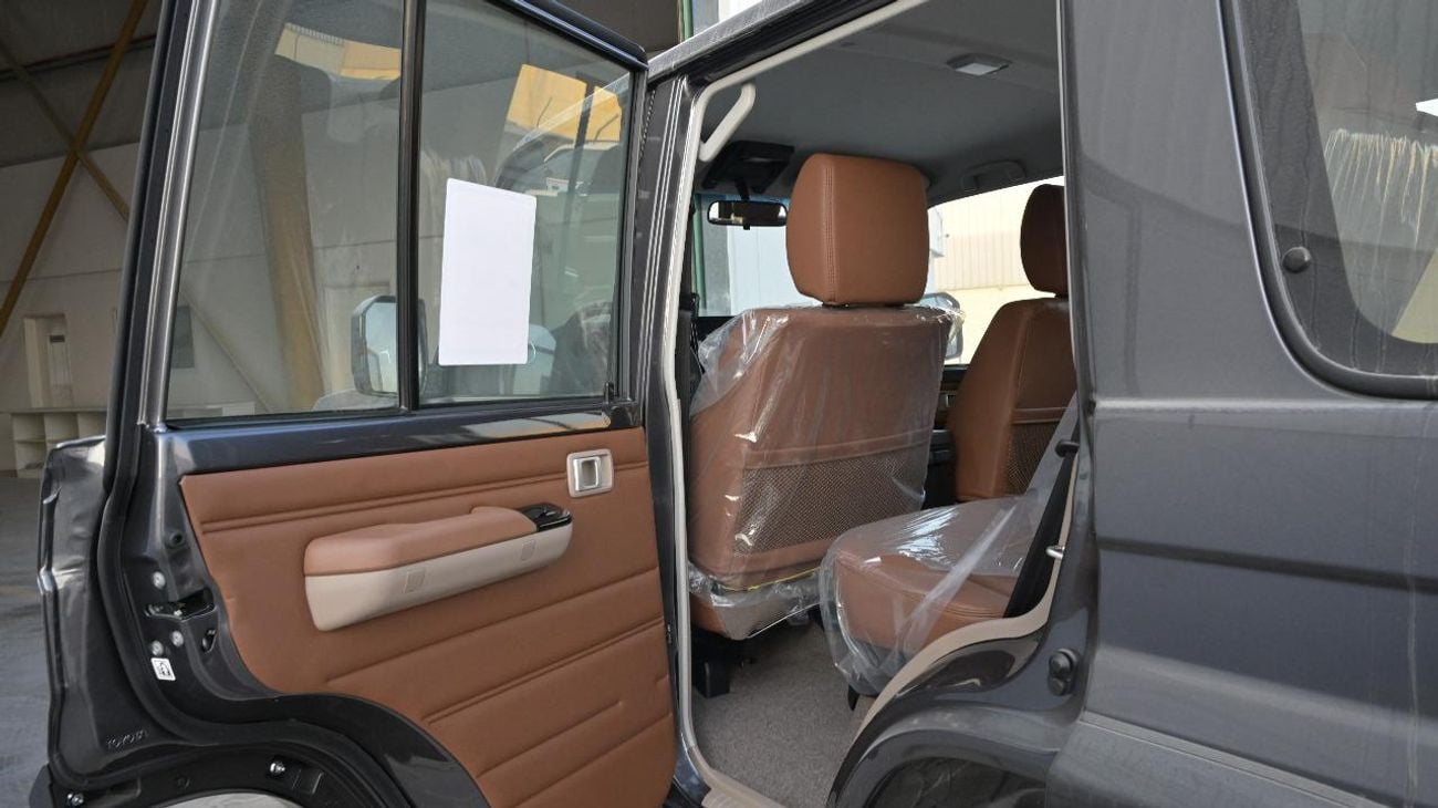 تويوتا لاند كروزر 70 Toyota hard top LC76 4.0 AT 2025 mid option