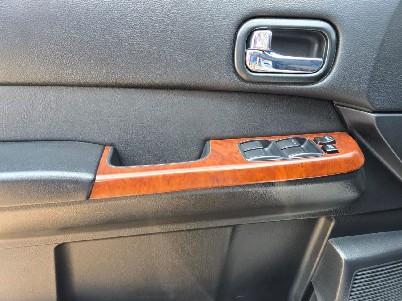 Nissan Patrol Safari Safari 4.8L A/T