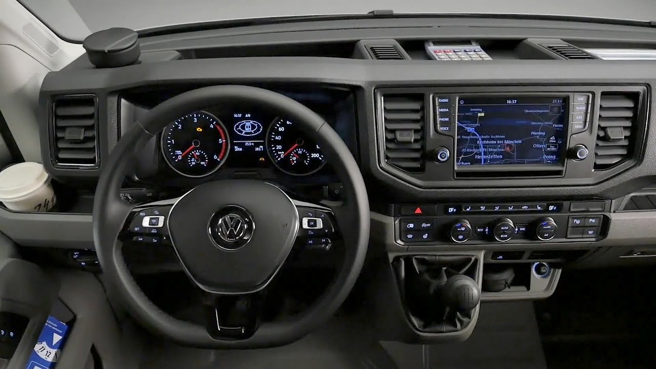 Volkswagen Crafter interior - Cockpit
