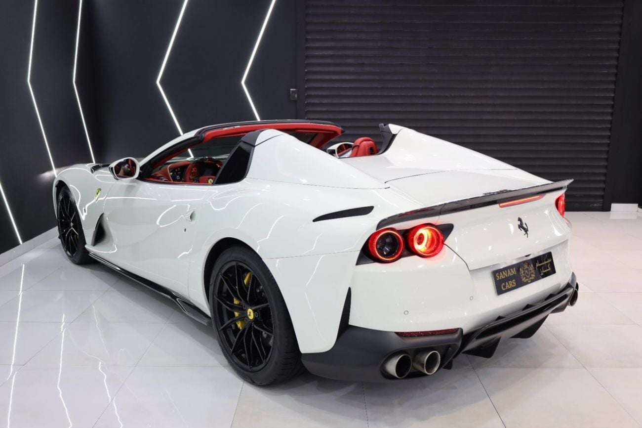 Ferrari 812 GTS Passenger Display, Carbon Exterior/Interior, Dealer Warranty + Service!!