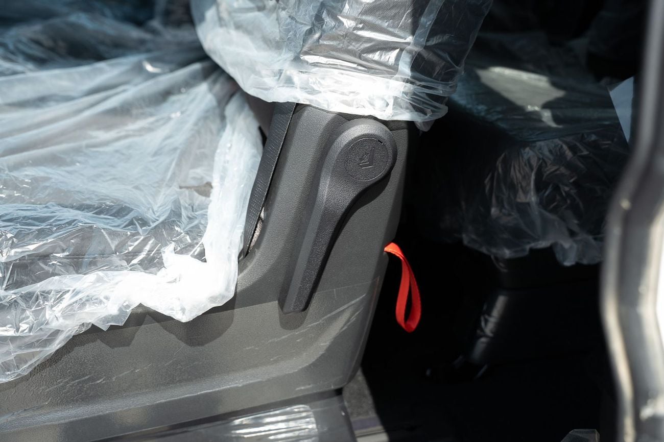 هيونداي ستاريا PRESTIGE 2.2 DIESEL | 11 SEATER | 8AT | GCC SPECIFICATIONS | FULL OPTIONS