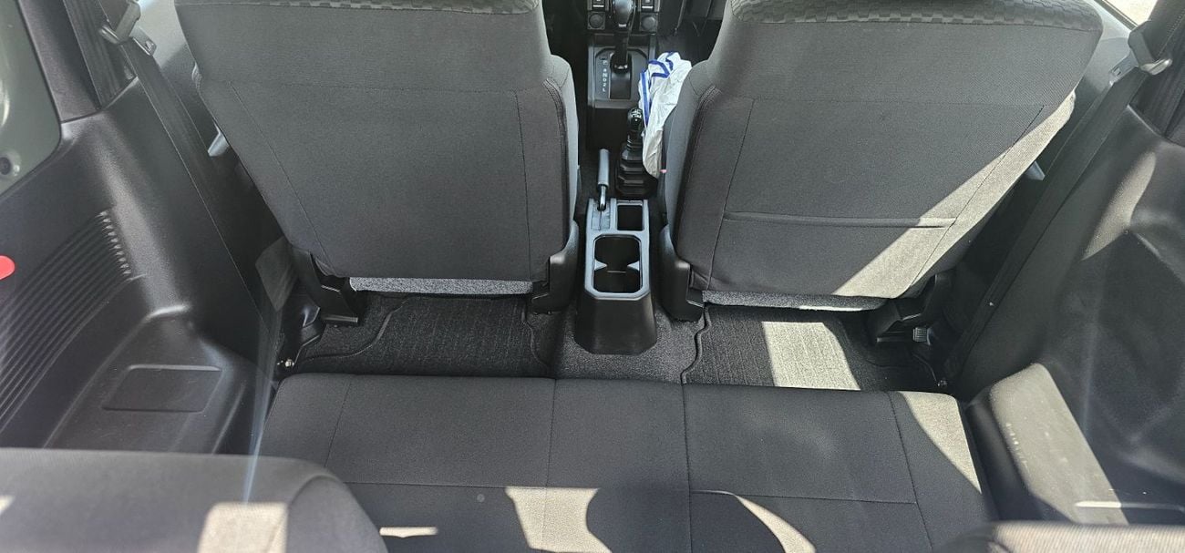 سوزوكي جيمني 1.5L GLX (A/T)