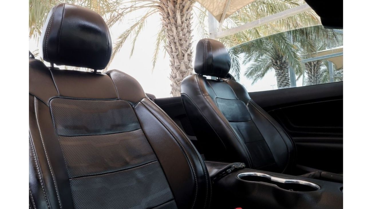 Ford Mustang Ford Mustang GT Premium Convertible 2019 GCC under Agency Warranty with Flexible Down-Payment/ Flood