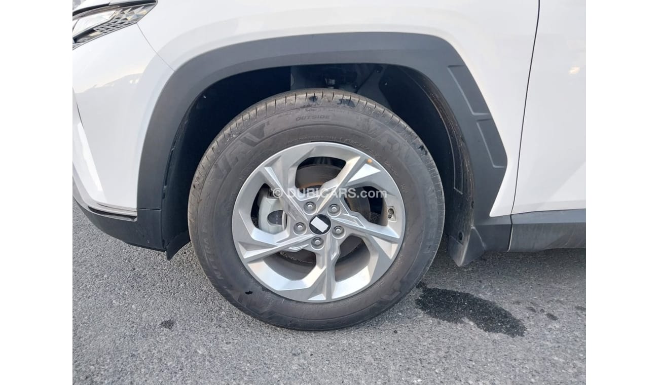 Hyundai Tucson 2.5 L , 4x4, rims 17