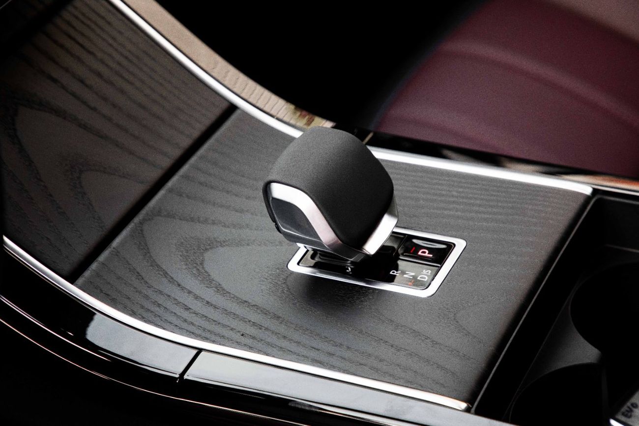 Land Rover Range Rover Evoque SE P250 R-Dynamic | 3,623 P.M  | 0% Downpayment | Fantastic Condition!