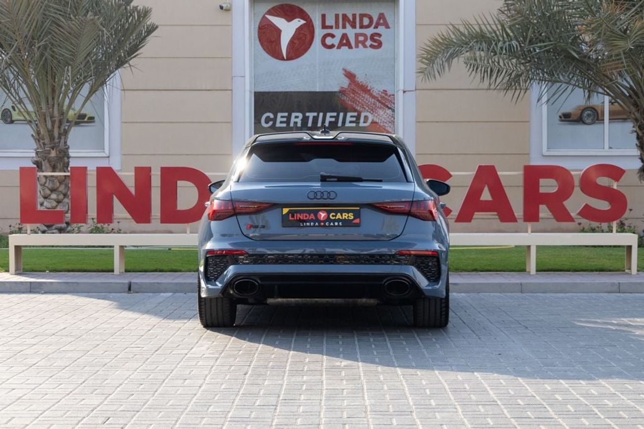 أودي RS3 TFSI quattro 2.5L Sportback