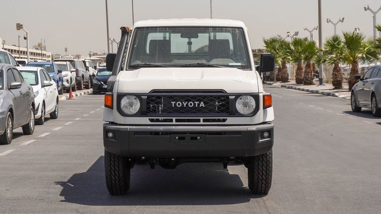 تويوتا لاند كروزر بيك آب TOYOTA LC79 PICKUP S/C , 2.8L Diesel A/T , Difflock , MY25