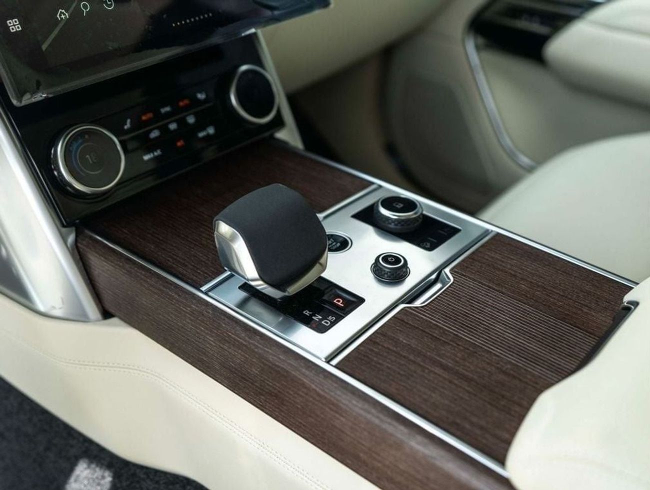 لاند روفر رينج روفر Autobiography P530 4.4L