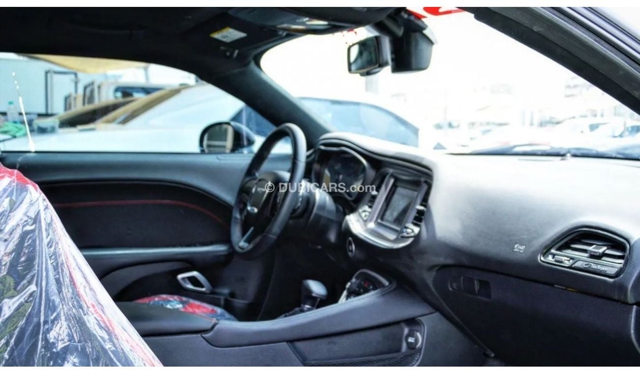 دودج تشالينجر SXT