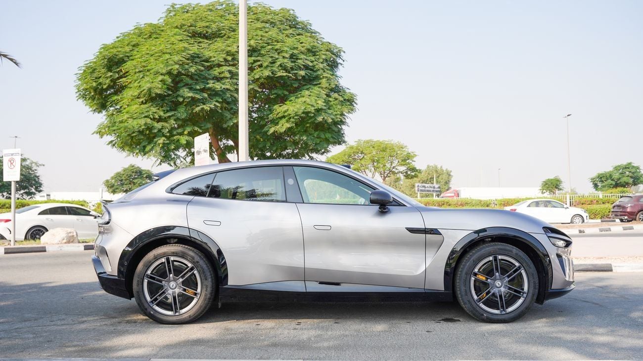 شاومى YU7 شاومى واى يو 7 موديل 2025 زيرو الترا لونج رينج دفع رباعى