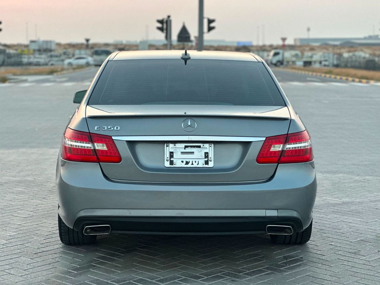 مرسيدس بنز E 350 4MATIC (NON GCC)