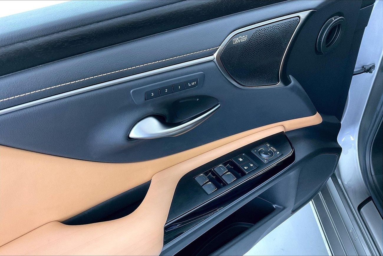 Nissan Sunny SV | 1 year free warranty | 0 Down Payment