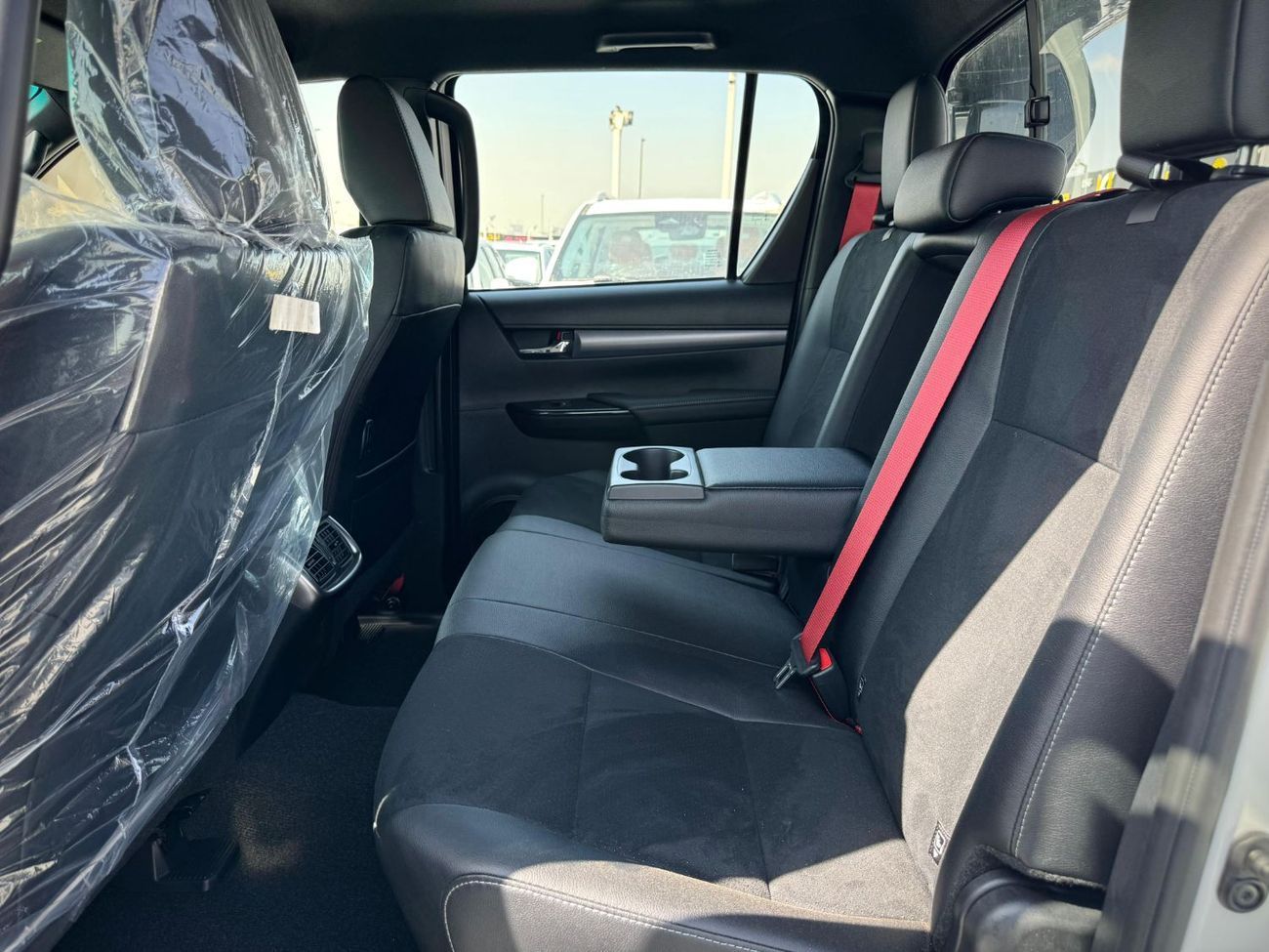 تويوتا هيلوكس GR Sport 4.0L 2025 Export Price @177,000 AED