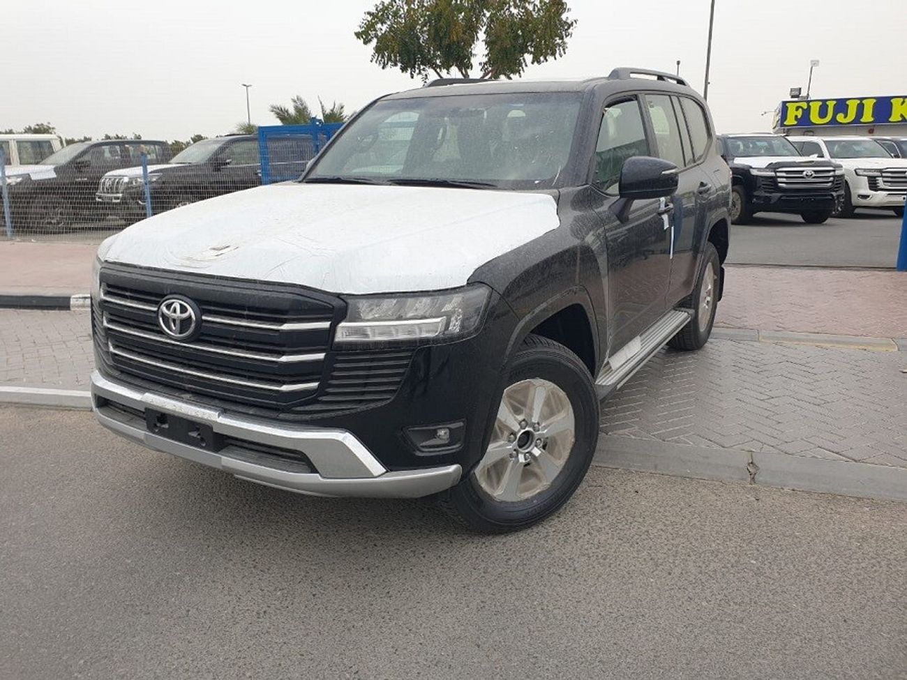 تويوتا لاند كروزر LC300 - GXR - 4.0L - 2024 (PETROL)