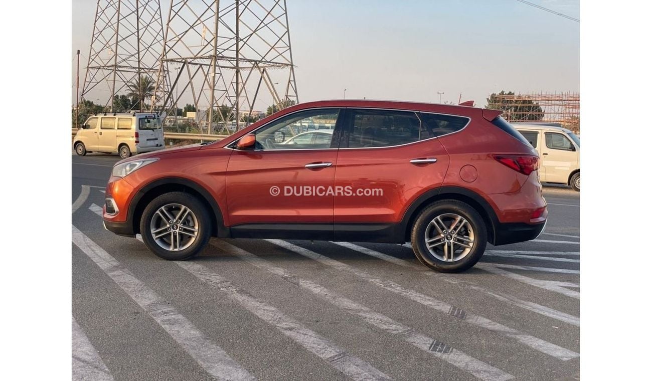 هيونداي سانتا في 2017 Hyundai Santa Fe Sport / /