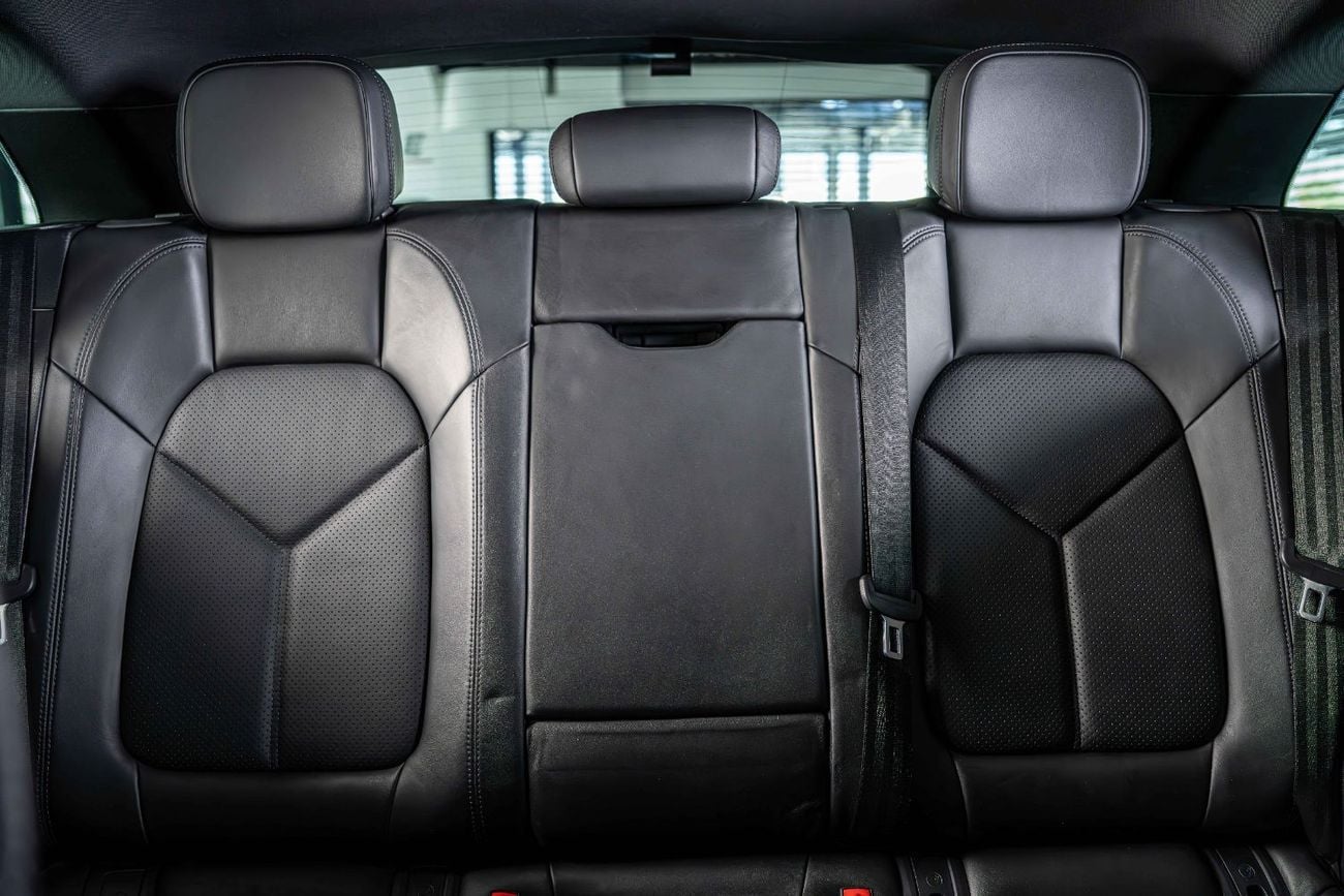 Porsche Macan S 3.0L (340 HP) Black On Black-21 Inch Rims-Red Brake Calipers-Low Mileage